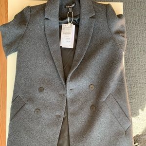 XS ZARA Coat (Polyester material) Never Worn